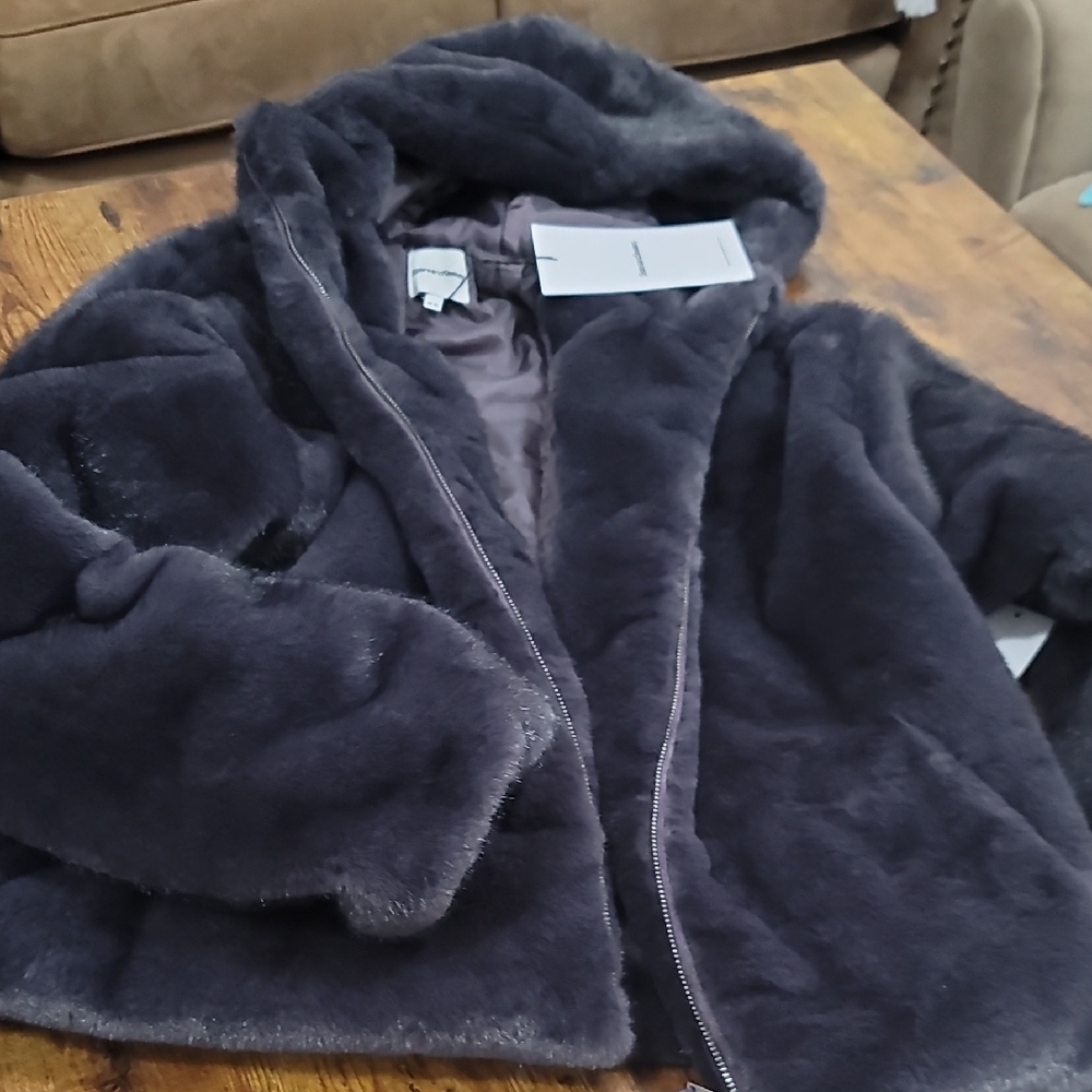 Elegant Black Faux Fur Women's Ski Jacket